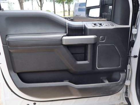 Used 2019 Ford F350 Platinum w/ Platinum Ultimate Package AWD/4WD image 12