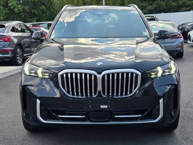 Used 2025 BMW X5 xDrive40i w/ Climate Comfort Package AWD/4WD image 2