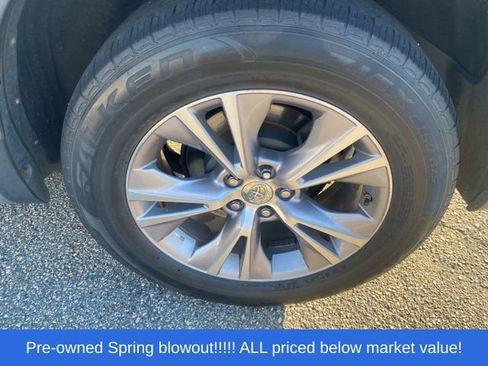 Used 2015 Toyota Highlander XLE FWD image 13