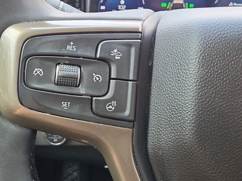 Used 2024 Chevrolet Silverado 2500 High Country w/ High Country Premium Package AWD/4WD image 19