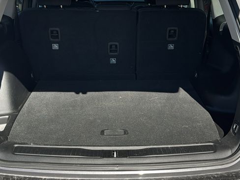 Used 2023 Jeep Grand Cherokee Laredo image 24