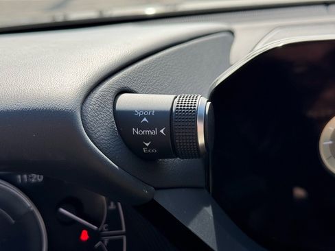 Used 2023 Lexus ES 300h w/ Accessory Package (Z2) image 29