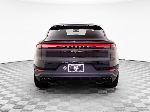 Certified 2025 Porsche Cayenne E-Hybrid Coupe AWD/4WD image 10