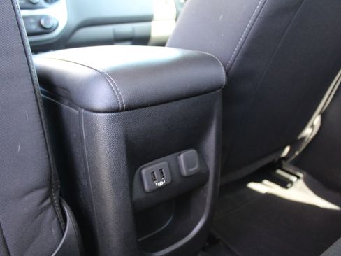 Used 2021 Chevrolet Colorado LT w/ Safety Package RWD image 25