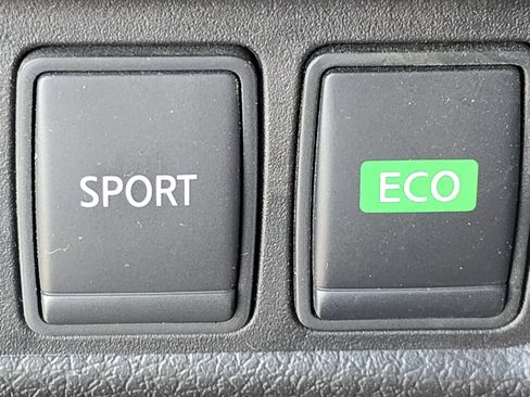 Used 2019 Nissan Rogue SV w/ Sun & Sound Touring Package FWD image 10