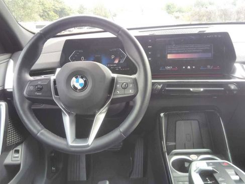 Used 2026 BMW X2 xDrive28i AWD/4WD image 4
