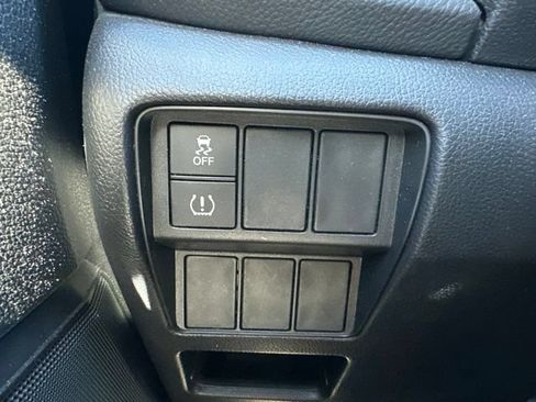 Used 2017 Honda CR-V LX image 16
