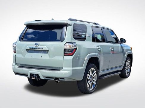 Used 2022 Toyota 4Runner TRD Sport w/ Technology Package AWD/4WD image 8