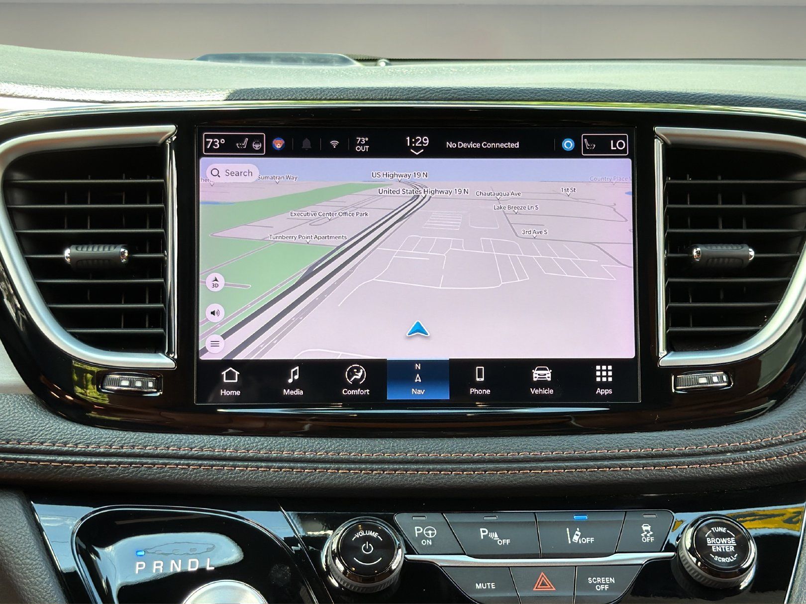 Used 2024 Chrysler Pacifica Pinnacle FWD image 17