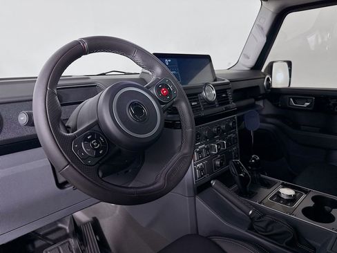 Used 2025 INEOS Grenadier Fieldmaster Edition image 4