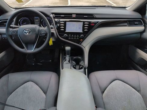 Used 2019 Toyota Camry LE FWD image 7