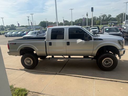 Used 2013 Ford F250 XLT w/ Chrome Pkg AWD/4WD image 7