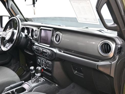 Used 2022 Jeep Wrangler Unlimited Sahara AWD/4WD image 34