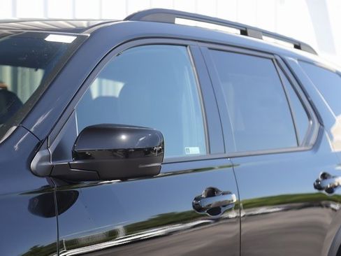 New 2025 Honda Pilot Black Edition image 7