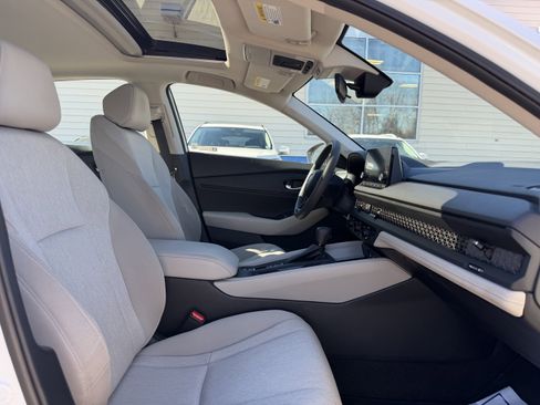 Certified 2023 Honda Accord EX image 13