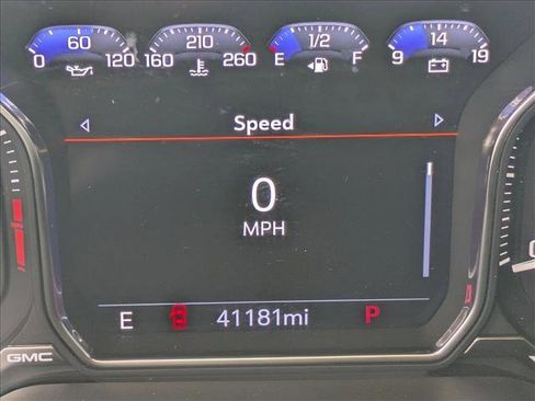 Used 2021 GMC Yukon XL SLT w/ SLT Luxury Plus Package image 10