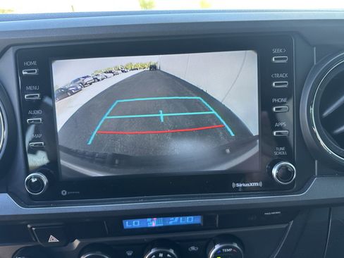 Used 2021 Toyota Tacoma TRD Off-Road w/ Technology Package AWD/4WD image 18