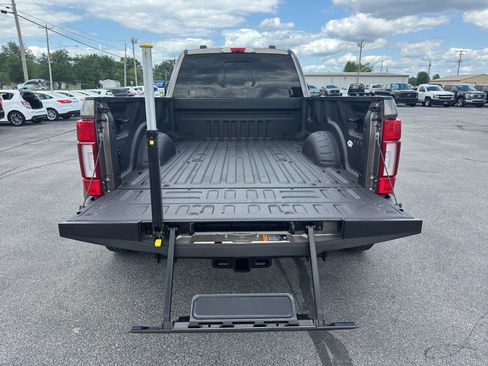 Used 2022 Ford F350 Lariat w/ Lariat Ultimate Package AWD/4WD image 11