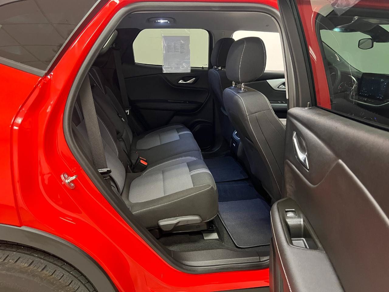 Used 2026 Chevrolet Blazer LT FWD image 26