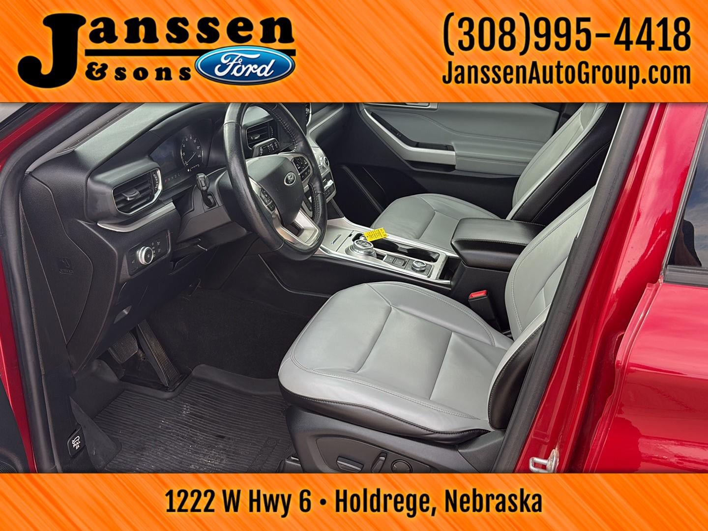 Used 2021 Ford Explorer XLT w/ Equipment Group 202A AWD/4WD image 16