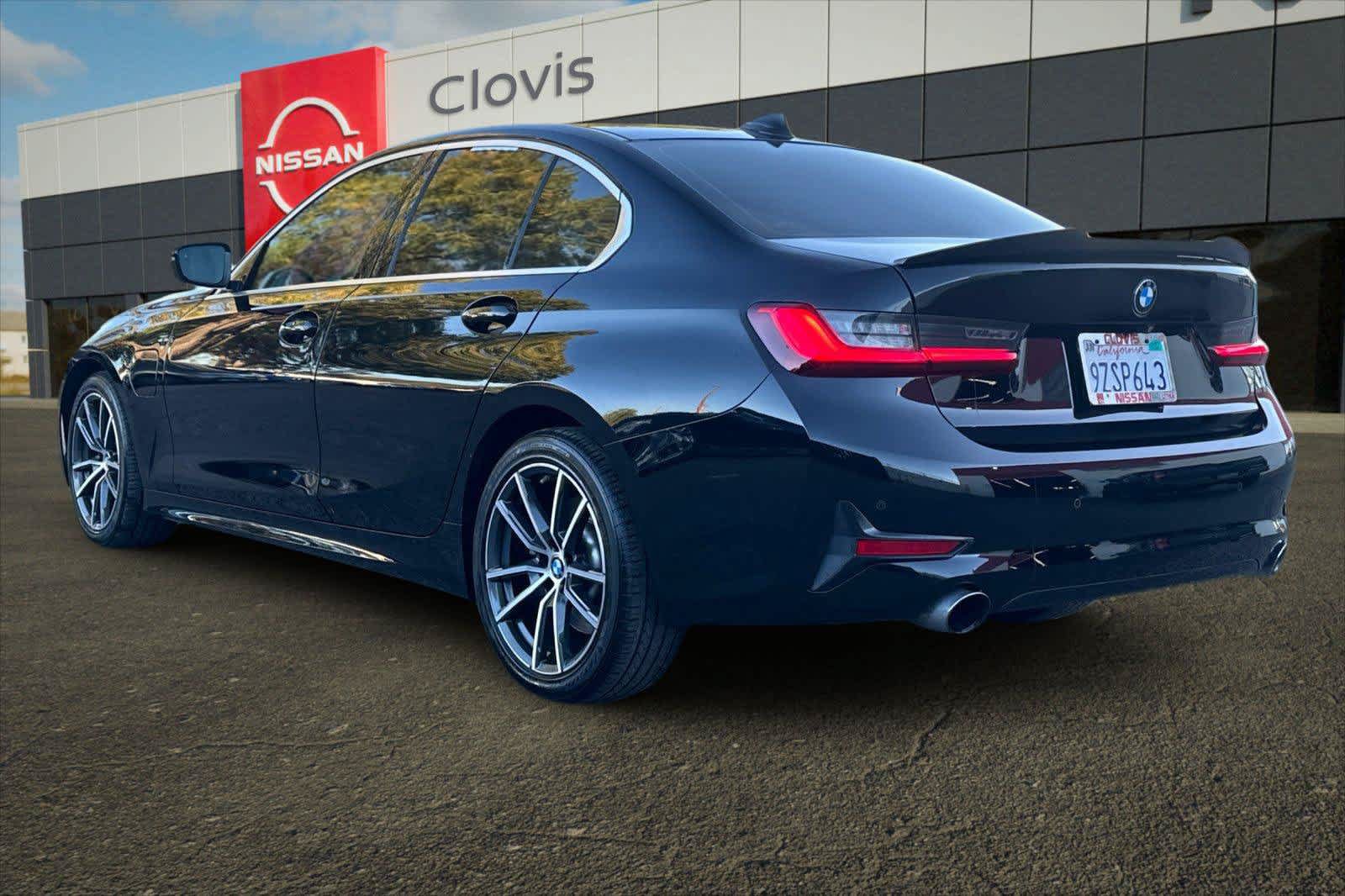 Used 2021 BMW 330e w/ Driving Assistance Package RWD image 6