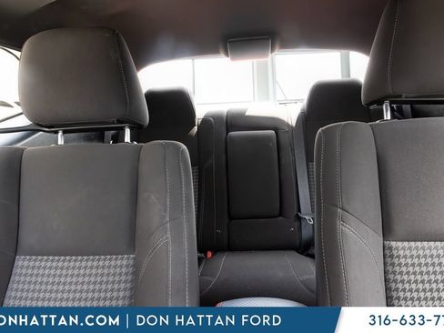 Used 2021 Dodge Challenger SXT w/ Driver Convenience Group RWD image 14