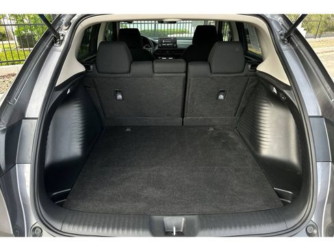Used 2025 Honda HR-V LX image 17