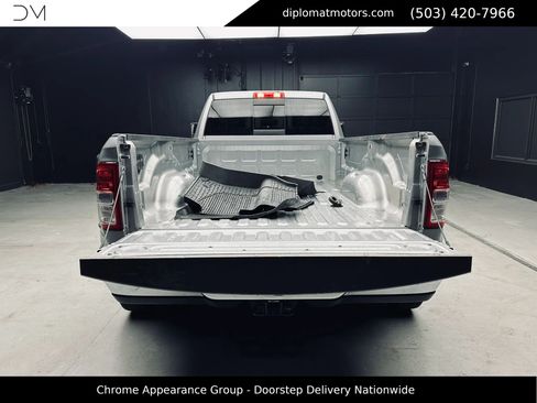 Used 2024 RAM 3500 Tradesman w/ Chrome Appearance Group AWD/4WD image 45