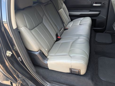 Used 2016 Toyota Tundra SR5 w/ SR5 Upgrade Package AWD/4WD image 19