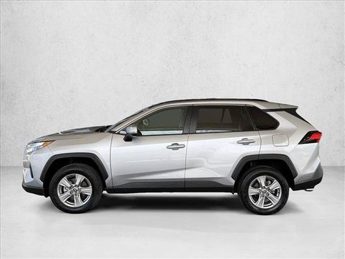 Used 2025 Toyota RAV4 XLE FWD image 2