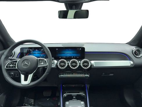 Used 2022 Mercedes-Benz GLB 250 4MATIC w/ Premium Package Lite image 21