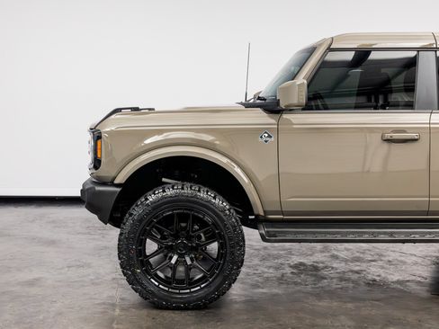 Used 2025 Ford Bronco Outer Banks AWD/4WD image 10