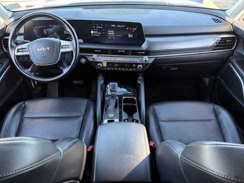 Used 2025 Kia Telluride S FWD image 16