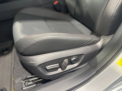 Used 2025 Toyota Prius XSE image 34