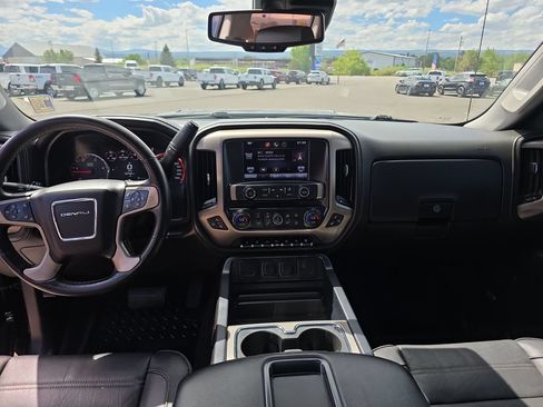 Used 2015 GMC Sierra 2500 Denali w/ Duramax Plus Package AWD/4WD image 16