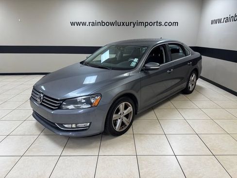 Used 2015 Volkswagen Passat 1.8T Limited Edition FWD image 3