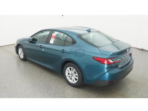 New 2026 Toyota Camry LE image 5