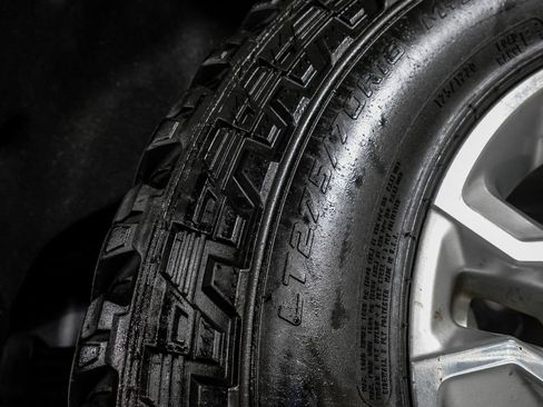 Used 2022 Chevrolet Silverado 2500 LT w/ Convenience Package image 56