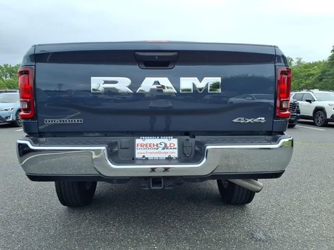 Used 2025 RAM 2500 Big Horn AWD/4WD image 18