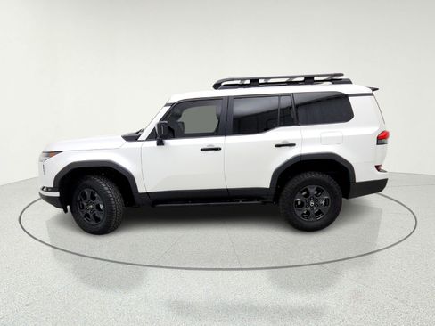 Used 2025 Lexus GX 550 w/ Accessory Package (32) AWD/4WD image 14