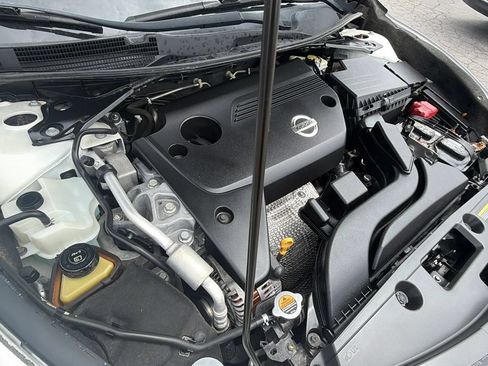 Used 2015 Nissan Altima 2.5 S w/ Sport Value Package FWD image 31