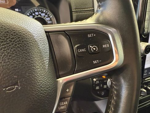 Used 2024 RAM 1500 Laramie AWD/4WD image 33