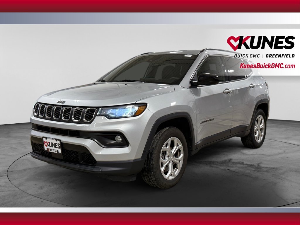 Used 2024 Jeep Compass Latitude AWD/4WD image 5