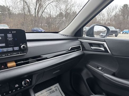 Used 2024 Mitsubishi Outlander SE image 33