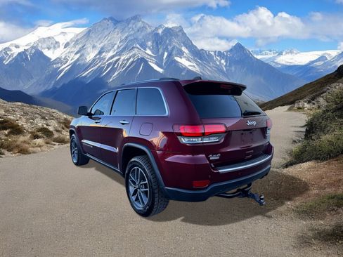 Used 2020 Jeep Grand Cherokee Limited w/ Luxury Group II image 3