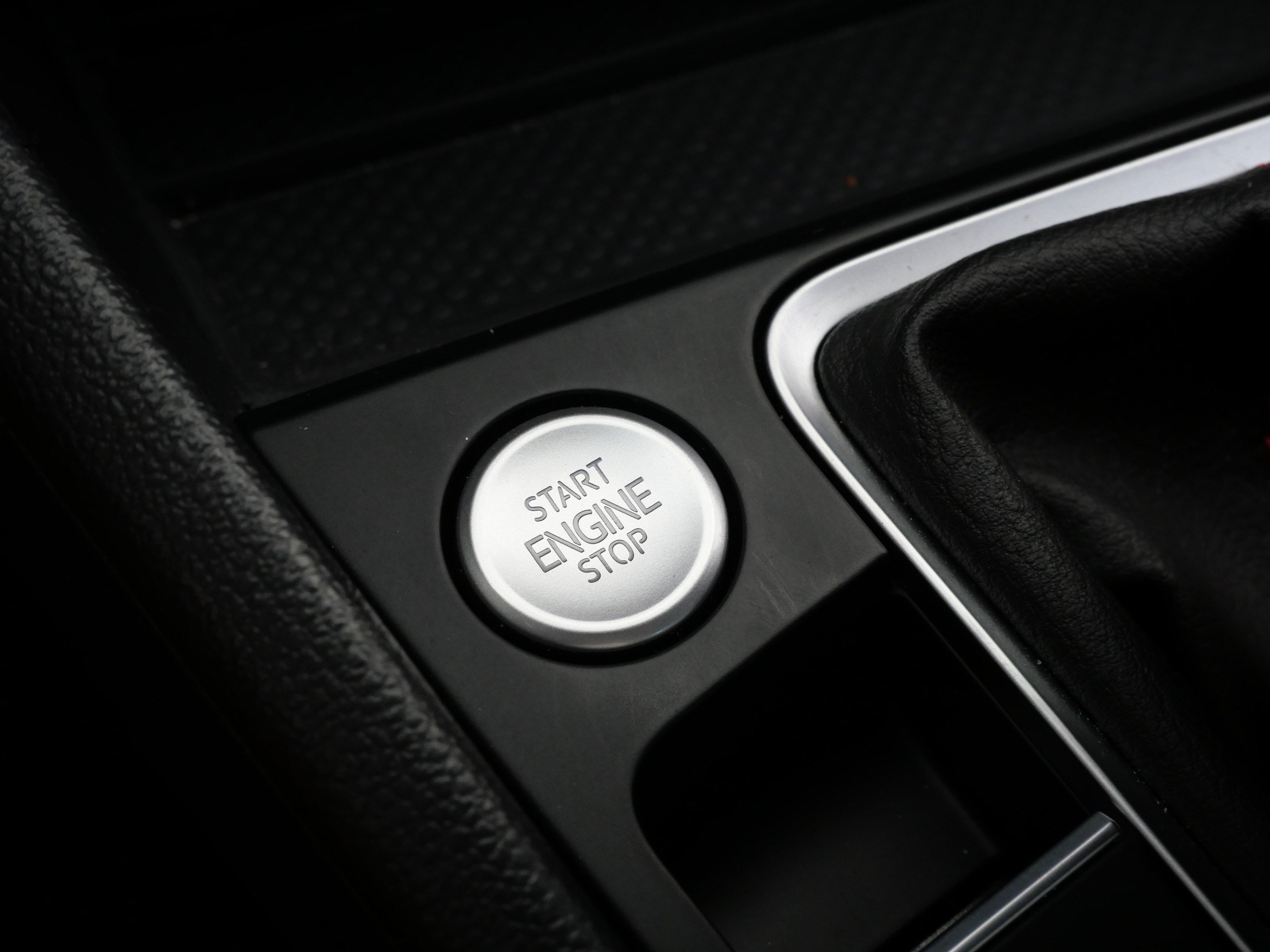 Certified 2025 Volkswagen Jetta GLI Autobahn FWD image 30