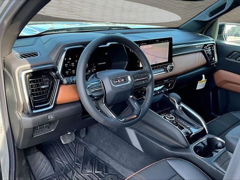 New 2026 GMC Canyon AT4 AWD/4WD image 8