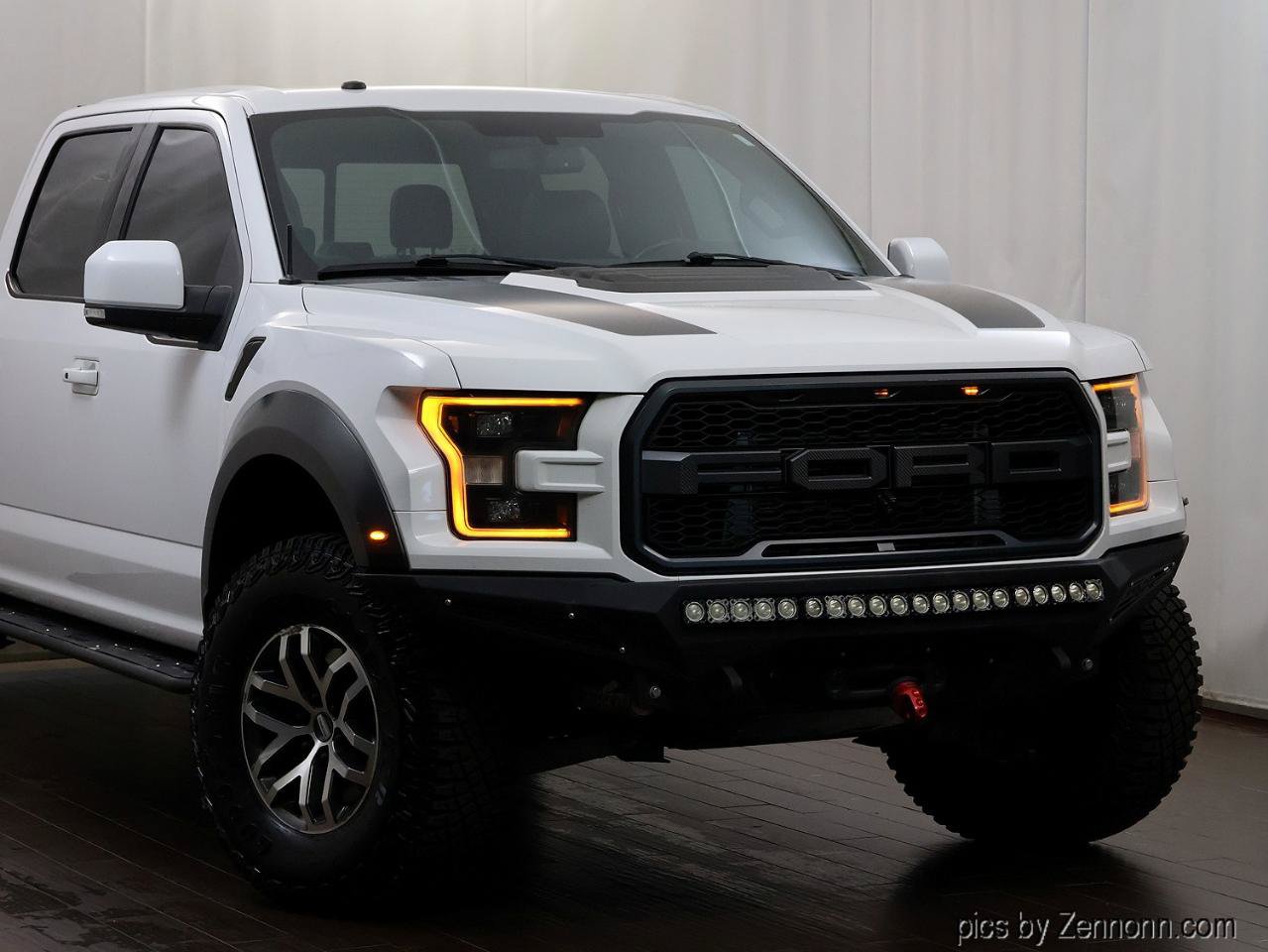 Used 2017 Ford F150 Raptor w/ Equipment Group 802A Luxury AWD/4WD image 2