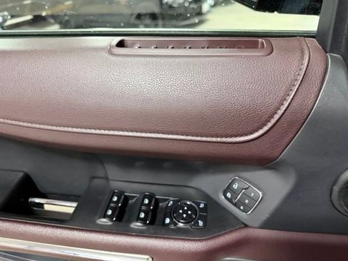 Used 2024 Ford Expedition Limited AWD/4WD image 25