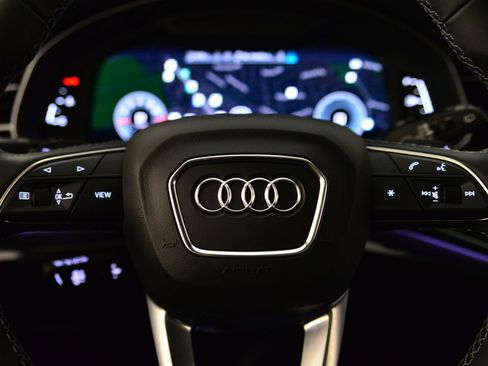 Certified 2025 Audi Q7 2.0T Premium Plus w/ Premium Plus Package image 29